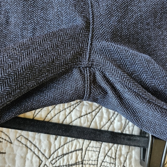 EUC Athleta Herringbone Metro High Waist Leggings Navy Blue Black Pockets Small - Picture 15 of 15